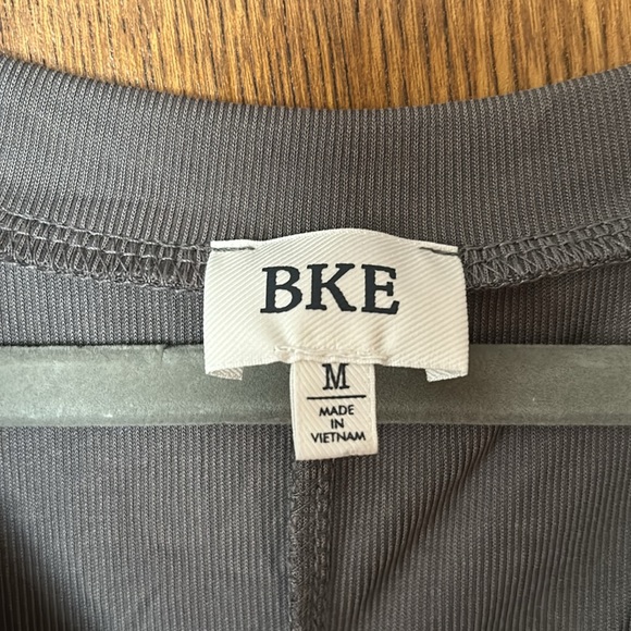 BKE women’s gray ribbed cold shoulder dress or tunic top size medium - Picture 4 of 8